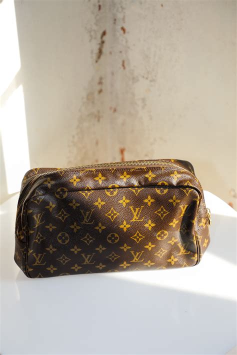 louis vuitton toilettaske